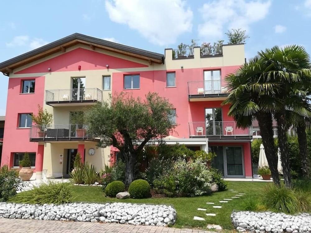 La Grotta Hotel Verona Exterior photo