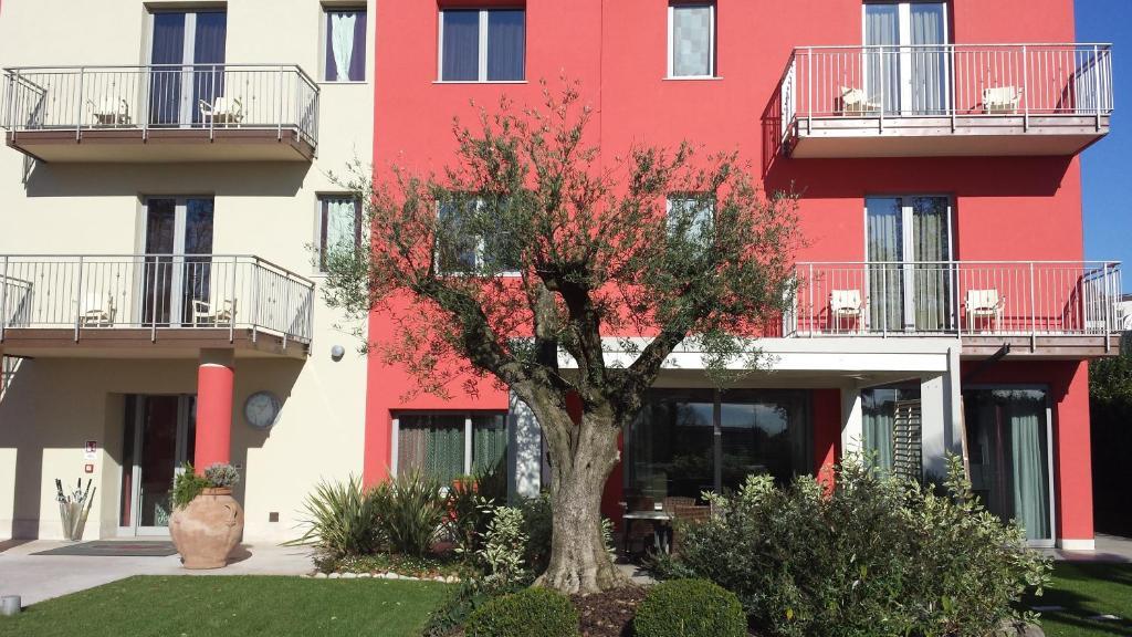 La Grotta Hotel Verona Exterior photo